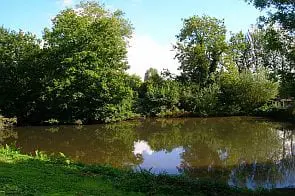 geograph 246112 by Simon Carey