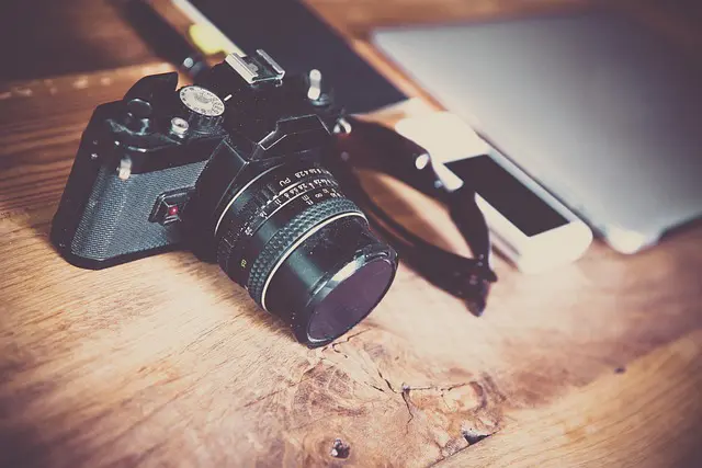 DSLR camera