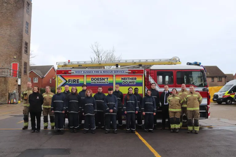 83c23570 6cf0 400e b174 b46e3089da18